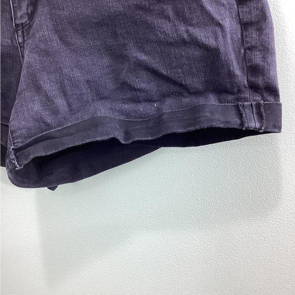 TIME and Tru black size 18 mid rise shorts - Picture 5 of 12